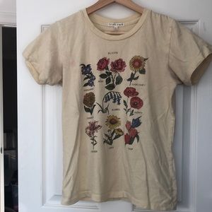🌸🌼Graphic Flower Tee